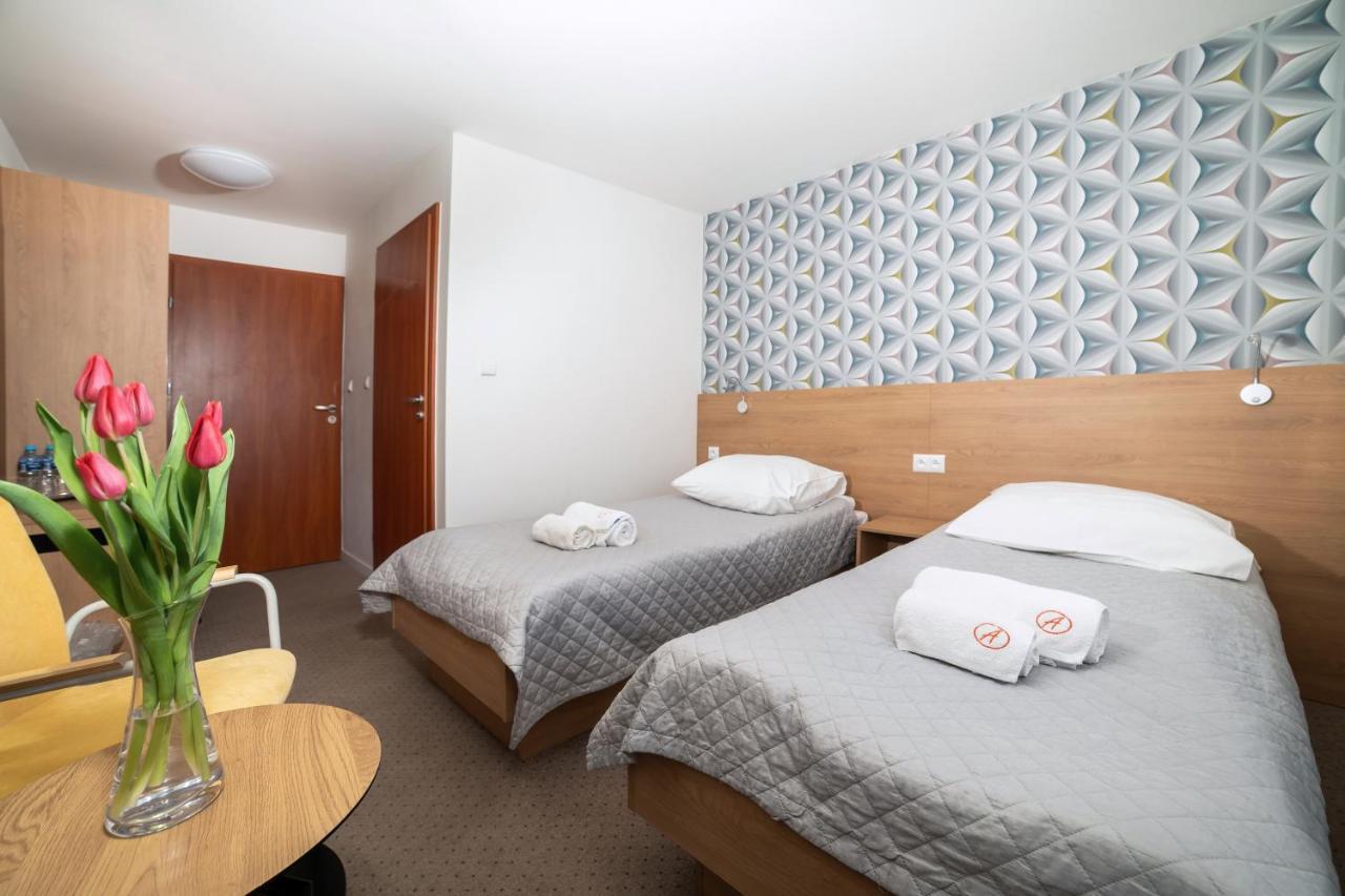 Hotel Angie Puszczykowo Extérieur photo