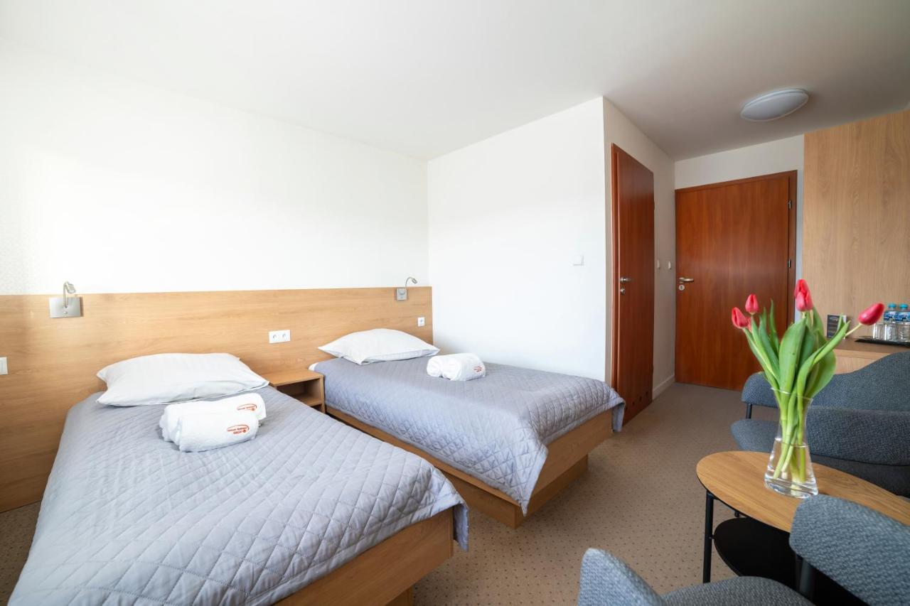 Hotel Angie Puszczykowo Extérieur photo